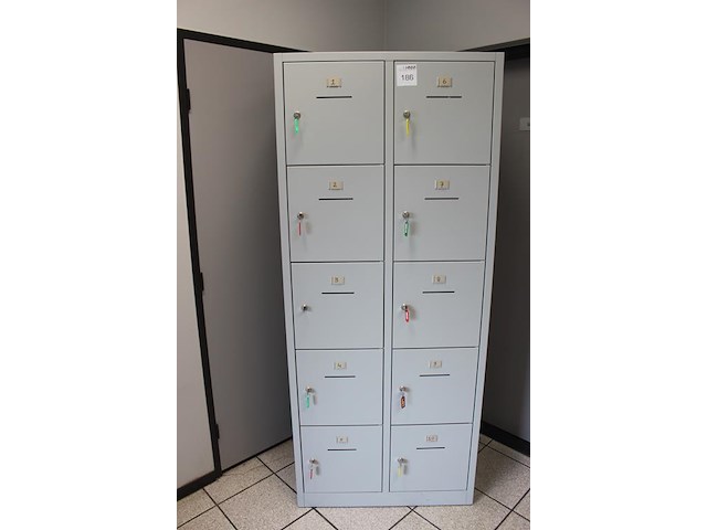 Lockerkast met 10 lockers. afmeting 80 x 45 x 191 cm. - afbeelding 2 van  3