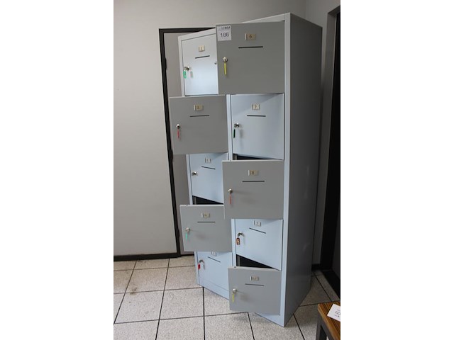 Lockerkast met 10 lockers. afmeting 80 x 45 x 191 cm. - afbeelding 3 van  3