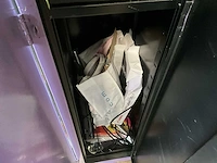 Lockerkast met inhoud (2x) - afbeelding 9 van  14