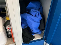 Lockerkast met inhoud - afbeelding 8 van  9