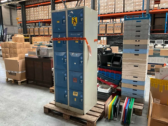 Lockerkasten (2x) - afbeelding 1 van  4
