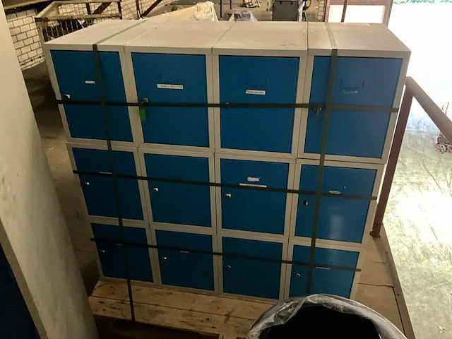 Lockerkasten - afbeelding 1 van  4