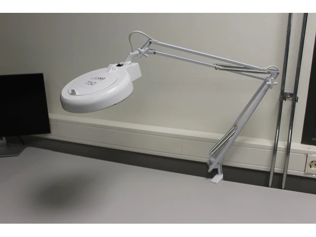 Loeplamp met bureaubeugel - afbeelding 2 van  2