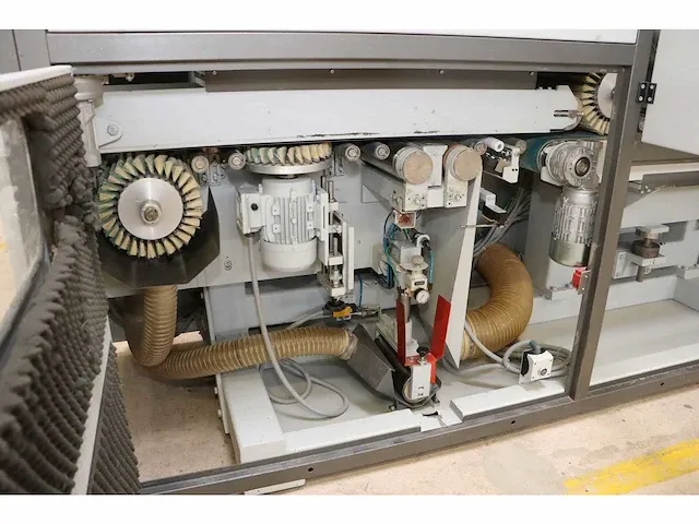 Loewer - dsm2300 gdb - bandschuurmachine - afbeelding 42 van  44