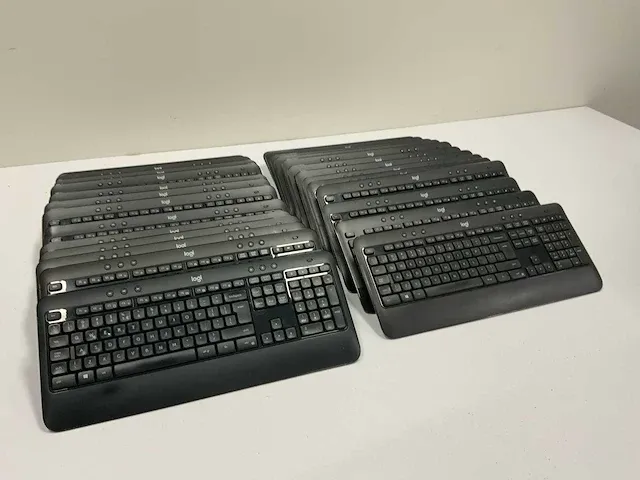 Logitech k540 toetsenbord (26x) - afbeelding 1 van  6