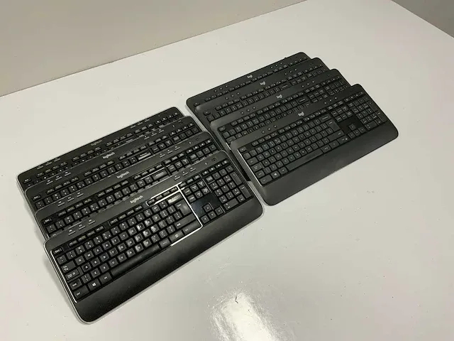 Logitech toetsenbord (8x) - afbeelding 1 van  5