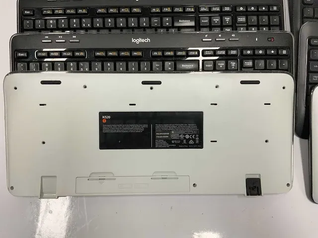 Logitech toetsenbord (8x) - afbeelding 4 van  5