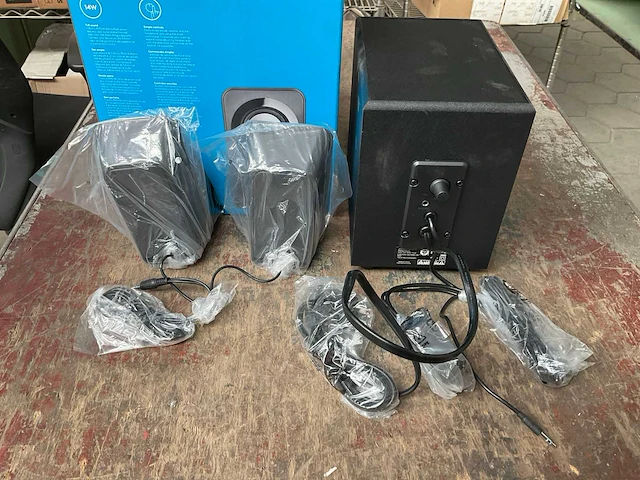 Logitech z213 speaker system (3x) - afbeelding 3 van  8