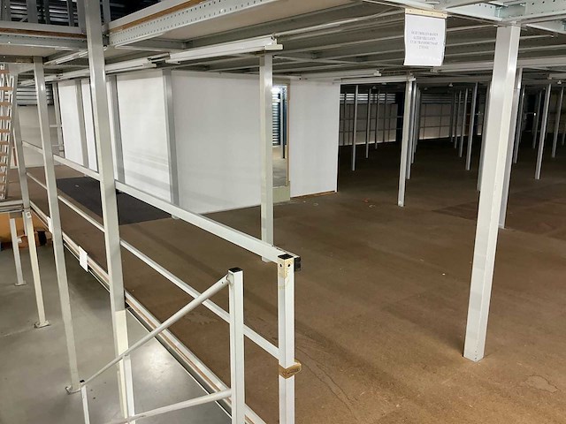 Logo tech dubbele entresolvloer circa 750m2 - afbeelding 3 van  28