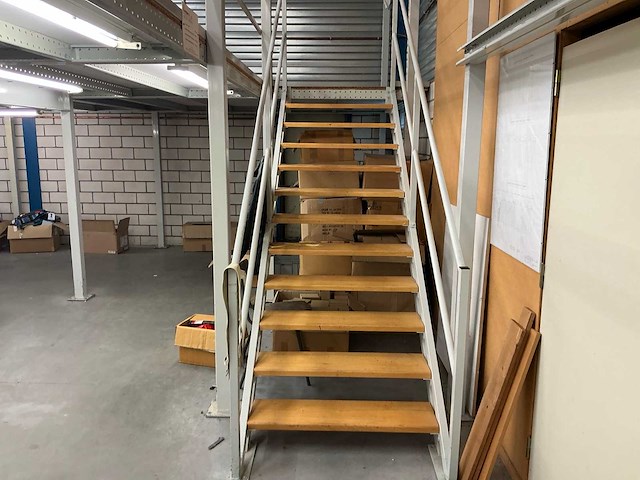 Logo tech dubbele entresolvloer circa 750m2 - afbeelding 24 van  28