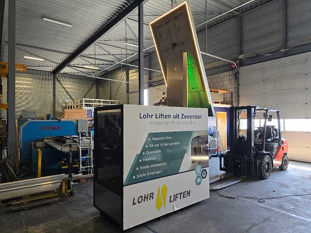 Lohr liften - scooter kelder lift - verhuislift - afbeelding 1 van  19