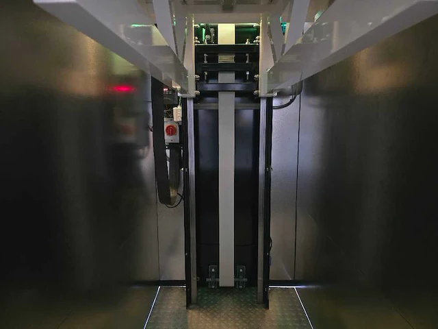 Lohr liften - scooter kelder lift - verhuislift - afbeelding 16 van  19