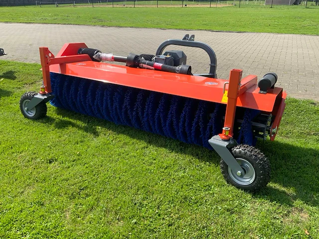 Loma - 2021 - sweeper swlt220 - voorladers en accessoires - afbeelding 1 van  13