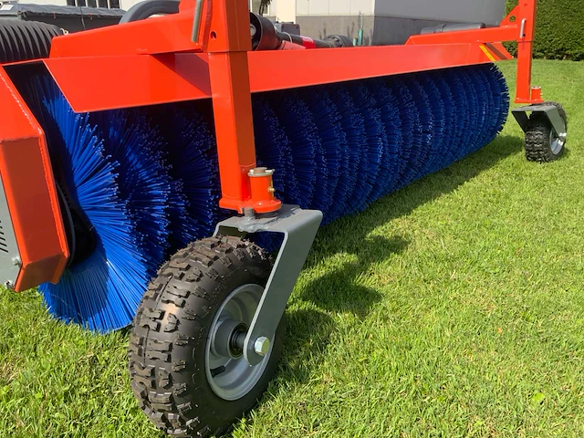 Loma - 2021 - sweeper swlt220 - voorladers en accessoires - afbeelding 10 van  13