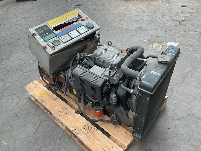 Lombardini eco 3-2s/4 stroomgenerator - afbeelding 4 van  6