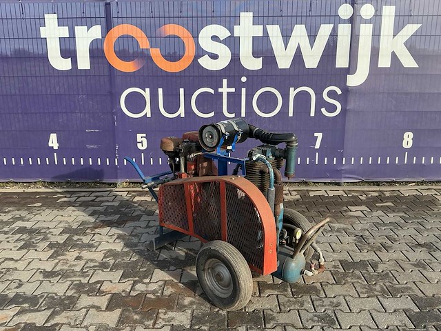 Lombardini luchtcompressor - afbeelding 1 van  13