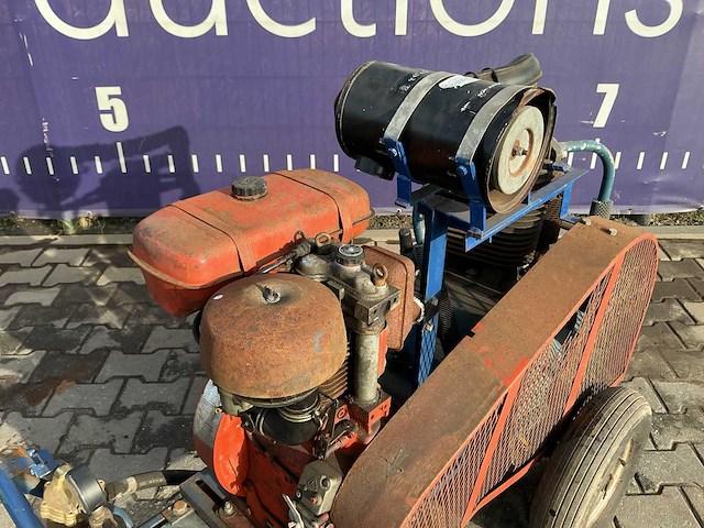 Lombardini luchtcompressor - afbeelding 9 van  13