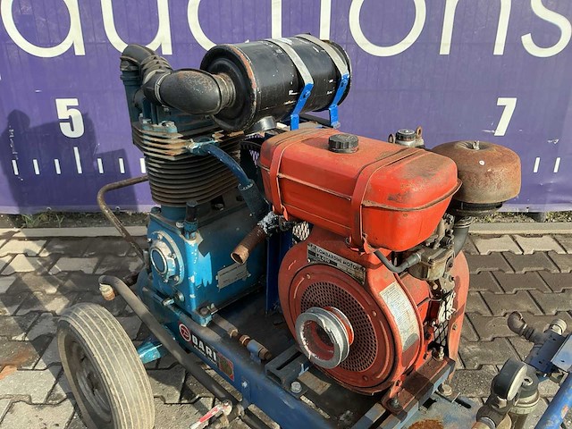 Lombardini luchtcompressor - afbeelding 12 van  13