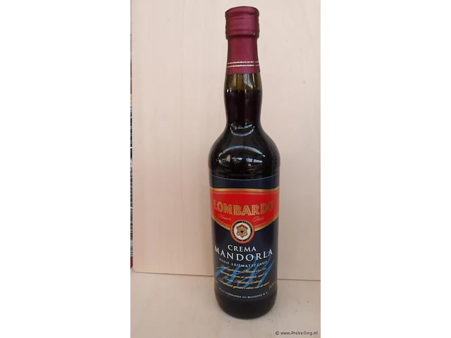 Lombardo crema mandorla - 75 cl - winkelverkoopprijs € 8.95 - afbeelding 1 van  2