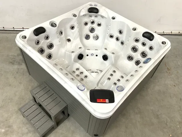 London jacuzzi 5 persoons - afbeelding 24 van  25
