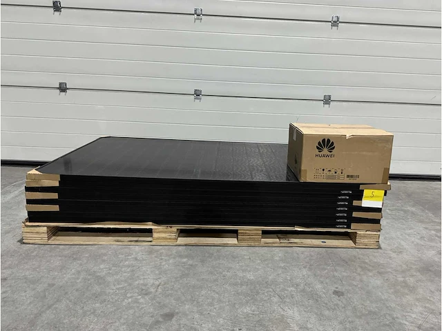 Longi - set van 8 zonnepanelen (410 wp) en 1 huawei 3.0k hybride omvormer (1-fase) - afbeelding 1 van  8