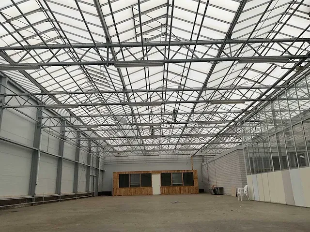 Loods / bedrijfsruimte 18x74 mtr (1332m2) - afbeelding 1 van  42