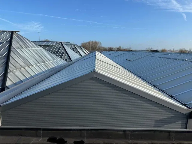 Loods / bedrijfsruimte 18x74 mtr (1332m2) - afbeelding 35 van  42