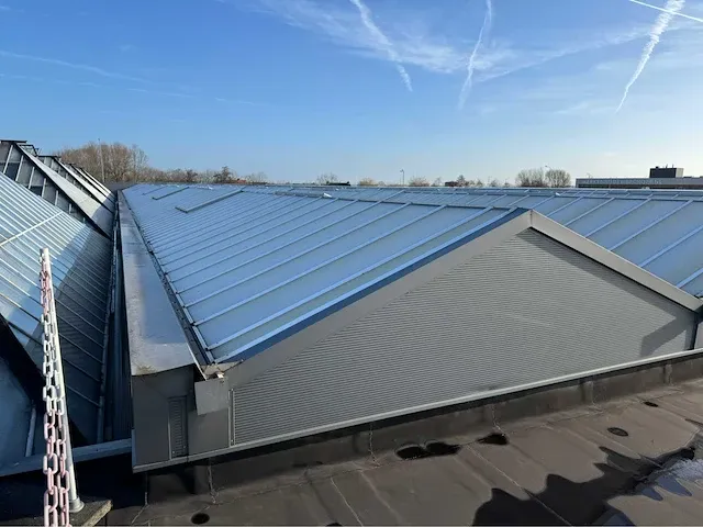 Loods / bedrijfsruimte 18x74 mtr (1332m2) - afbeelding 36 van  42