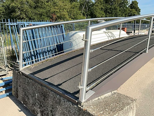 Loopbrug - afbeelding 4 van  9