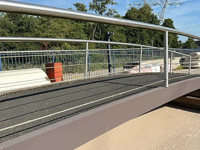 Loopbrug - afbeelding 5 van  9