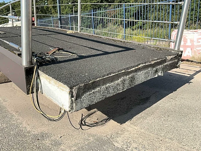 Loopbrug - afbeelding 6 van  9