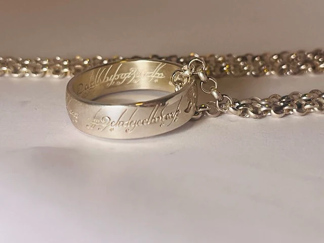 Lord of the rings officiële gelicenseerde 925 zilveren ring - afbeelding 1 van  6
