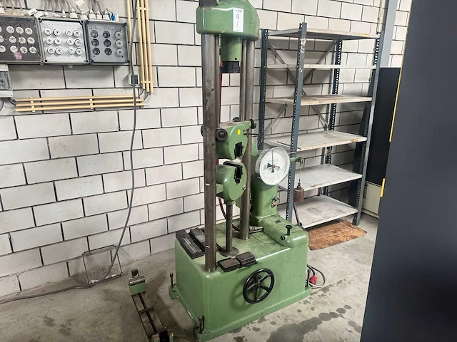 Losenhausen - 1970 - hydraulische test pers - afbeelding 1 van  6