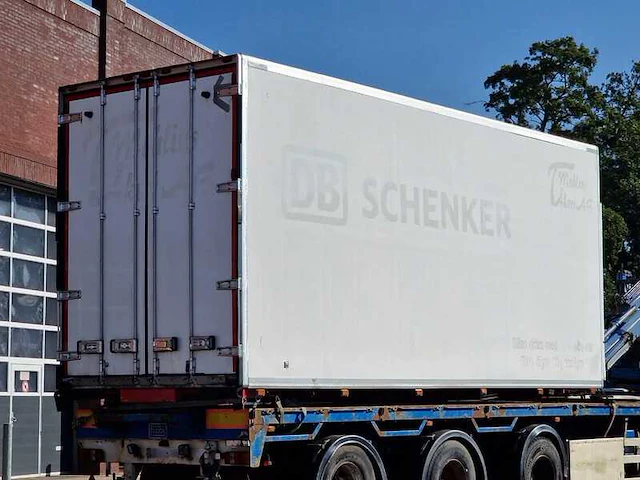 Losse krone geisoleerde laadbak voor vrachtwagen - afbeelding 1 van  14
