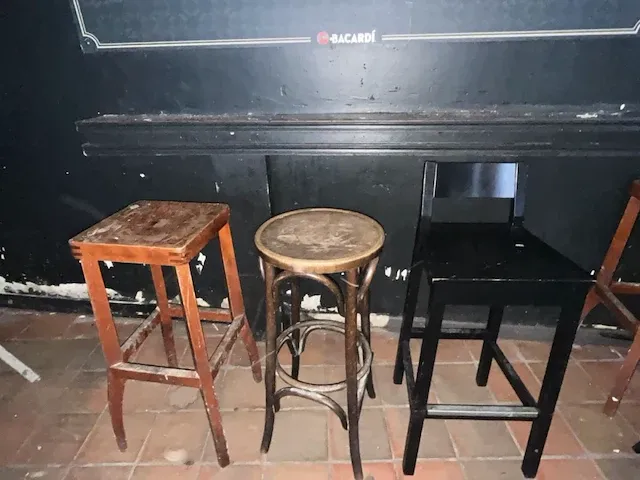 Lot barkrukken - afbeelding 1 van  7