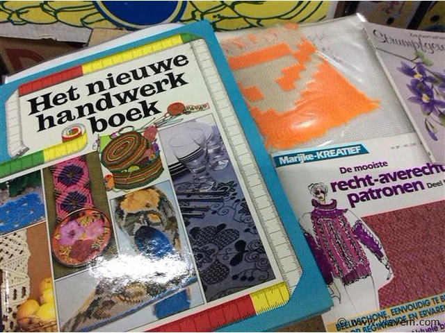 Lot boeken handwerken - afbeelding 2 van  3