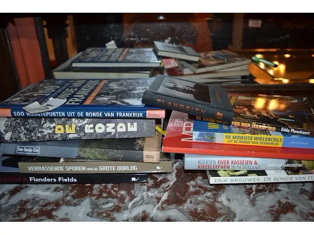 Lot boeken koers enz,,, - afbeelding 1 van  2