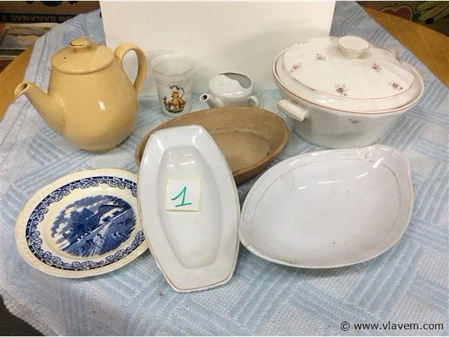 Lot brocante - afbeelding 1 van  1