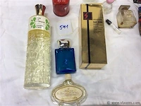 Lot divers parfumflesjes ( 4tal deels gevuld ) - afbeelding 2 van  3
