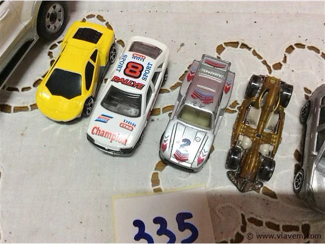 Lot diverse auto's - afbeelding 2 van  3