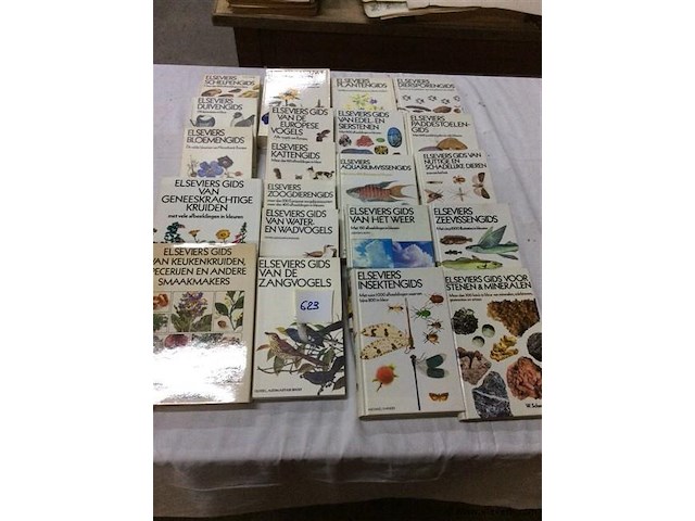 Lot elseviers gidsen natuur - afbeelding 1 van  3