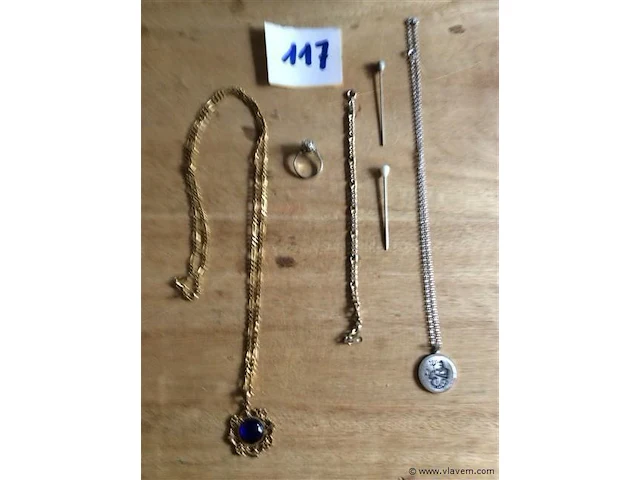 Lot fantasie juwelen - afbeelding 1 van  2