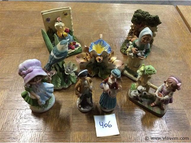 Lot figuurtjes - afbeelding 1 van  3