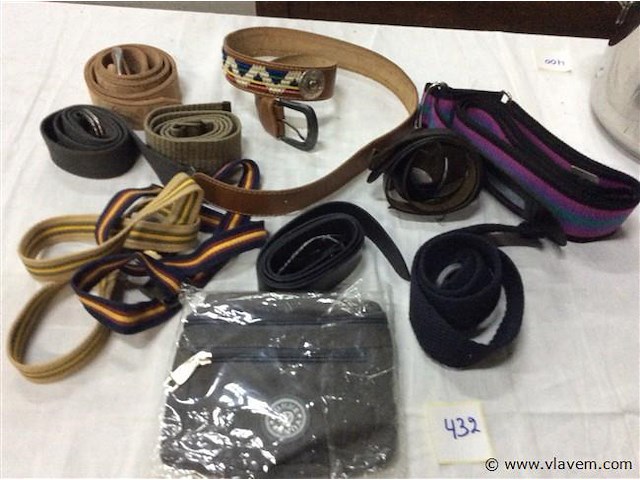 Lot heren riemen - afbeelding 1 van  2