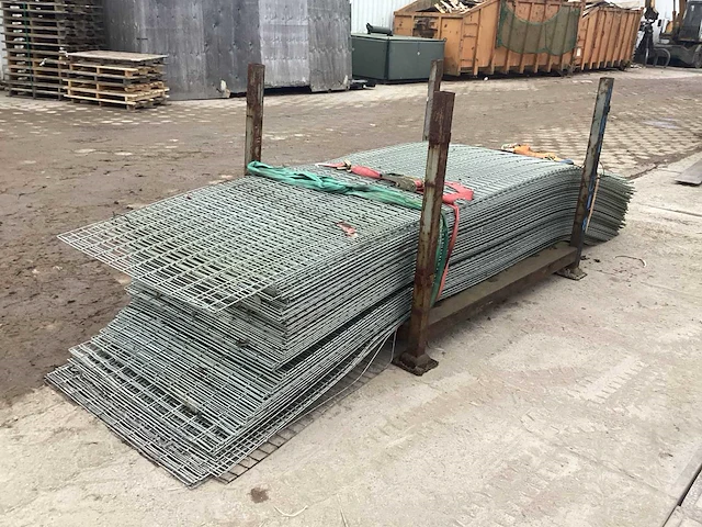 Lot ijzeren gaaspanelen - afbeelding 4 van  4