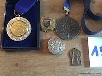 Lot medailles - afbeelding 2 van  2