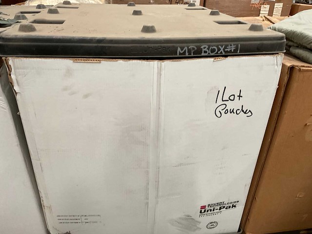 Lot of different pouches - afbeelding 2 van  2