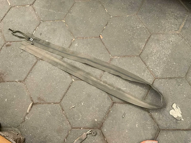 Lot of fastener slide interlocking - afbeelding 1 van  3
