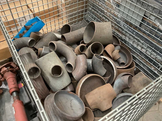 Lot of steel parts - afbeelding 1 van  4