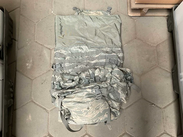 Lot off backpacks - afbeelding 2 van  4
